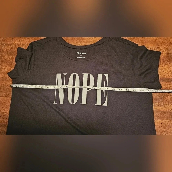 NWOT Torrid Plus Size 00 NOPE BLACK CROP Cropped TEE Shirt - Picture 7 of 8